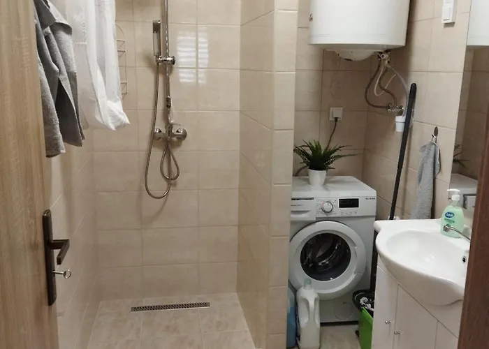 Sarokhaz Apartment *